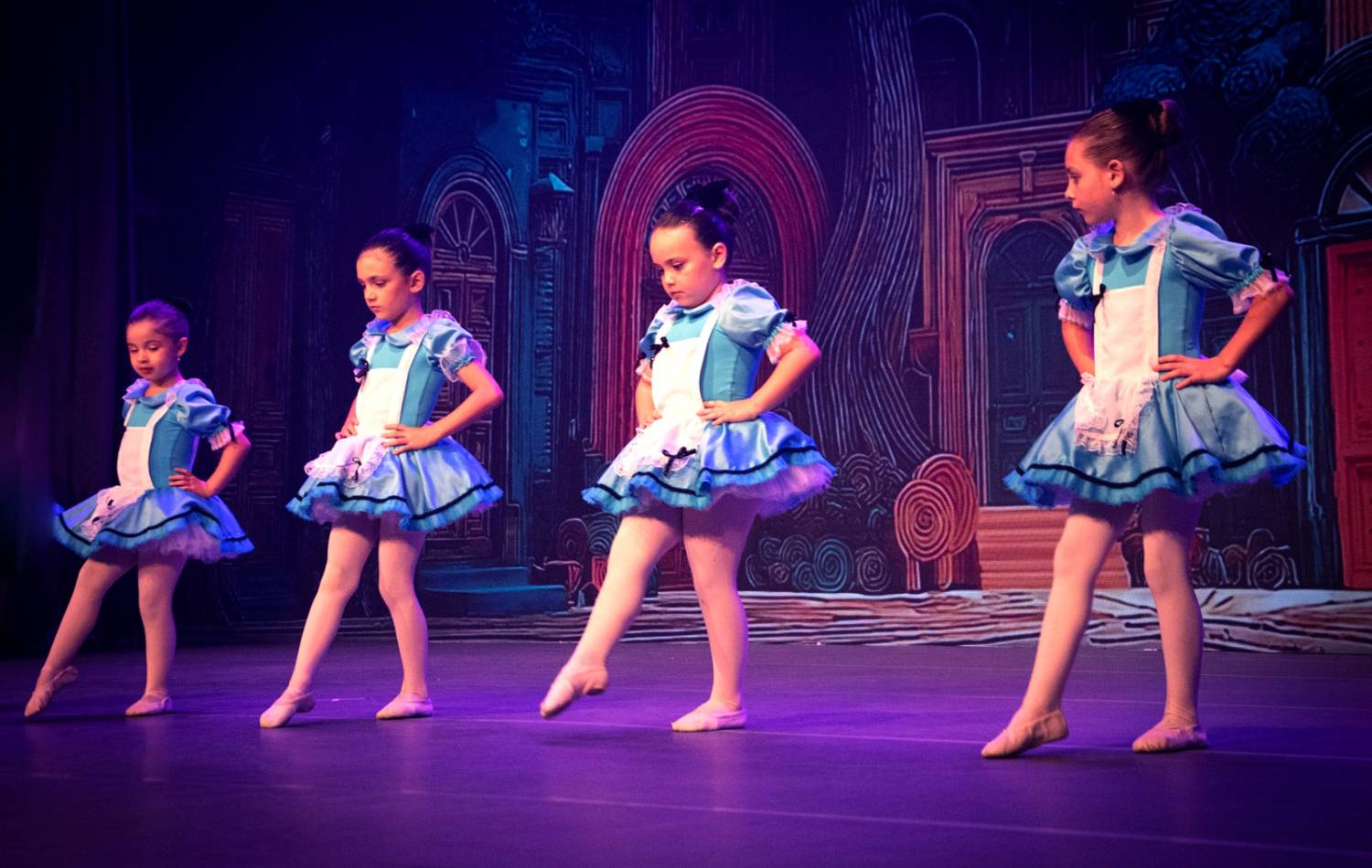 Alice no País das Maravilhas / 3ª Noite