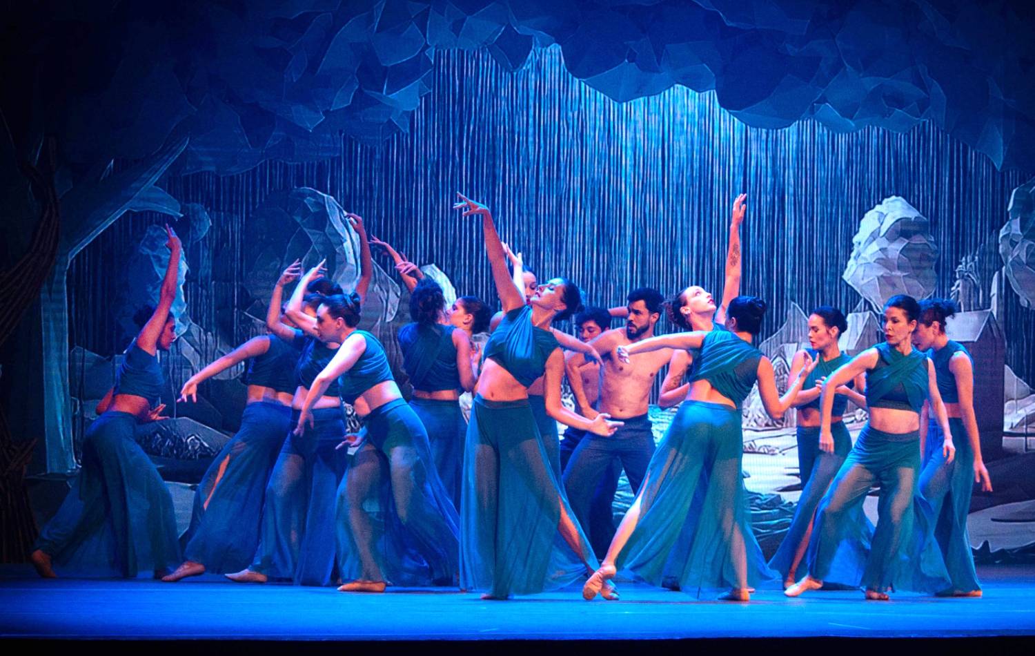 Alice no País das Maravilhas / 3ª Noite