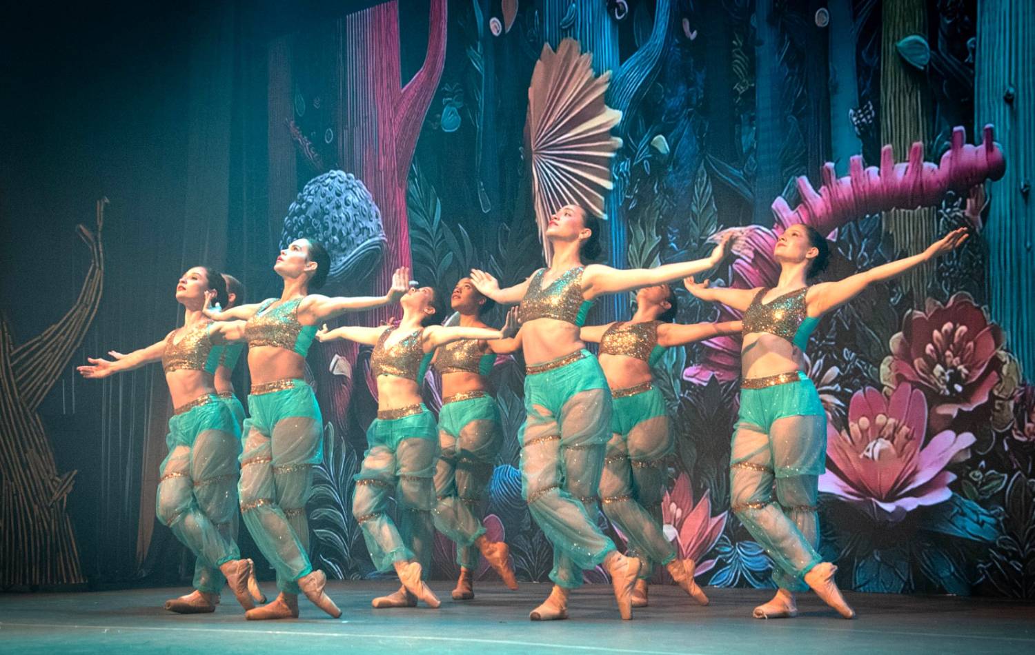 Alice no País das Maravilhas / 3ª Noite