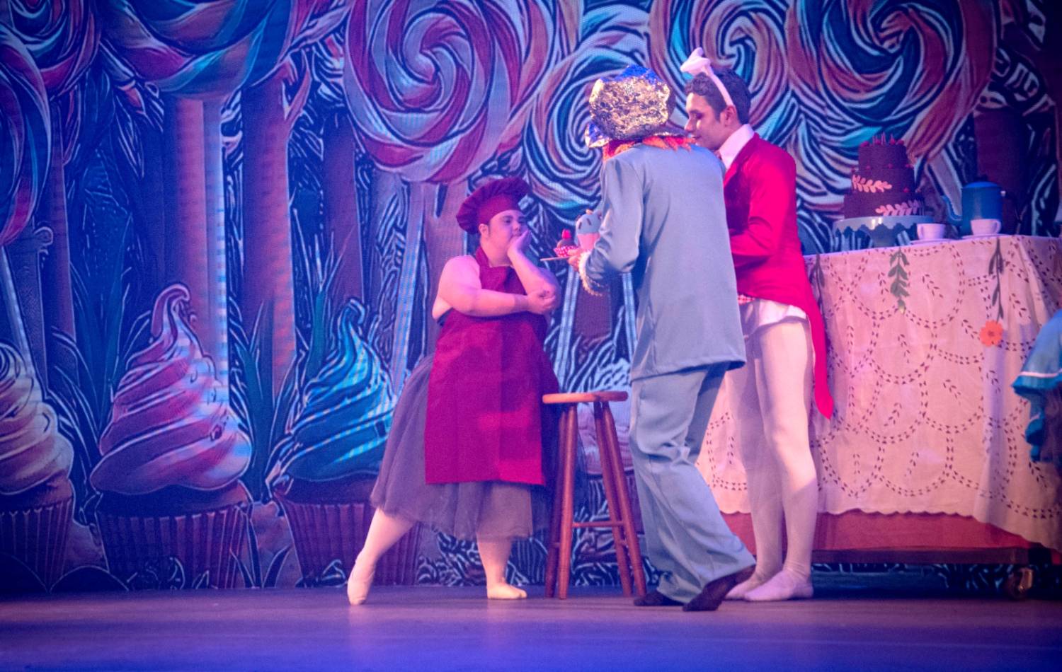 Alice no País das Maravilhas / 3ª Noite