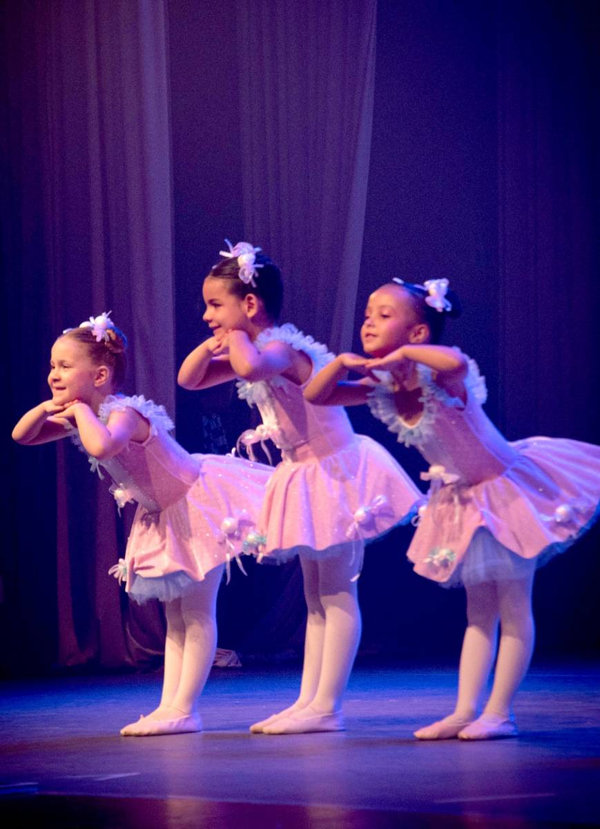 Alice no País das Maravilhas / 3ª Noite