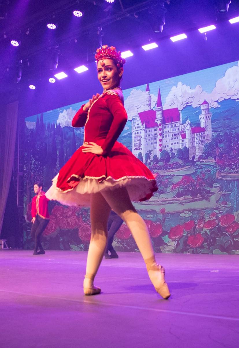 Alice no País das Maravilhas / 3ª Noite