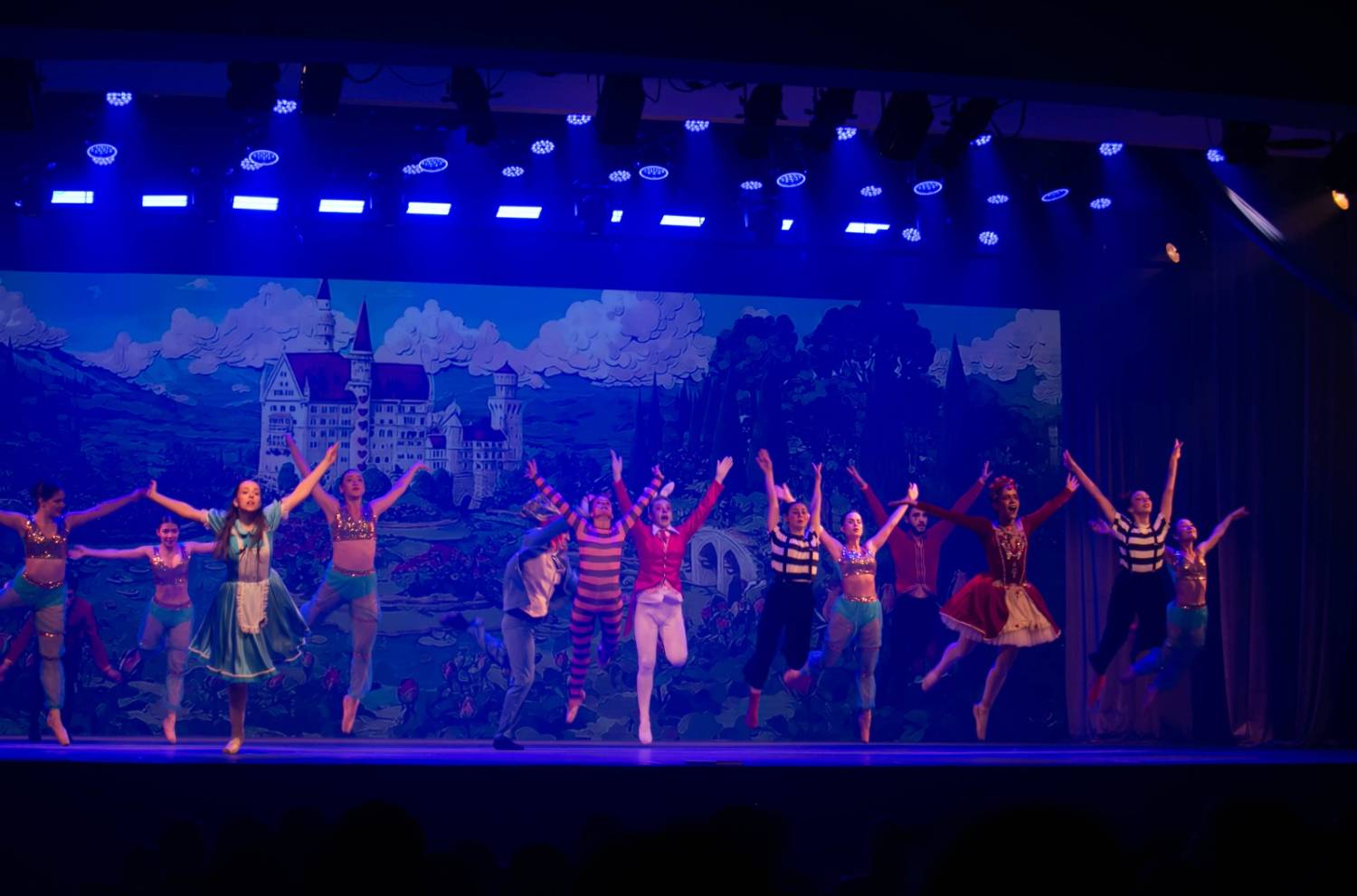 Alice no País das Maravilhas / 3ª Noite