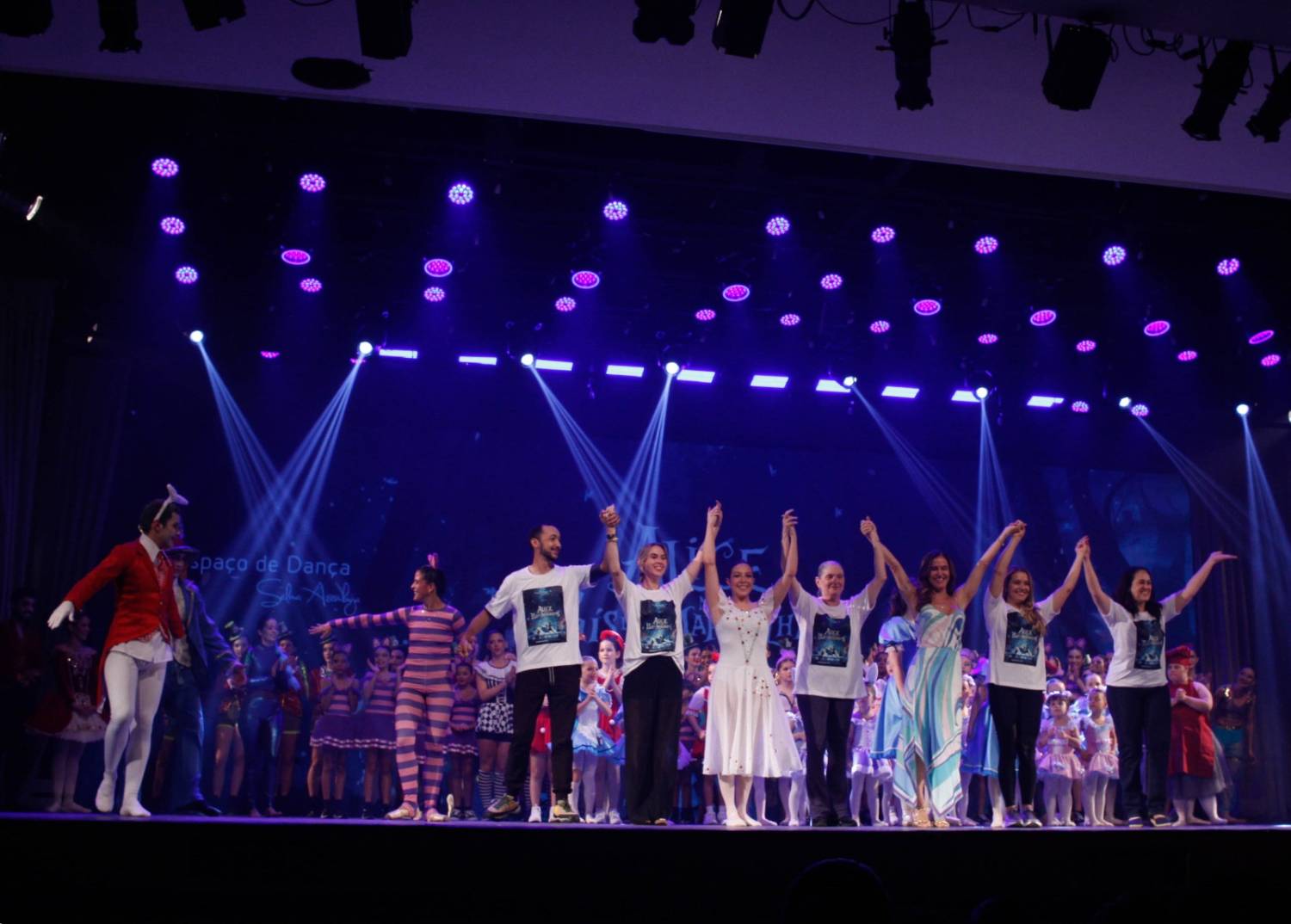 Alice no País das Maravilhas / 3ª Noite